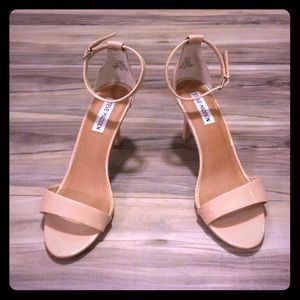Steve Madden Fantsie in Beige 8.5